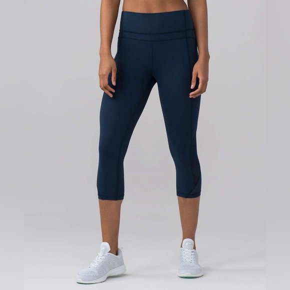 Lululemon Twist and Train Crop 19” - Picture 1 of 8